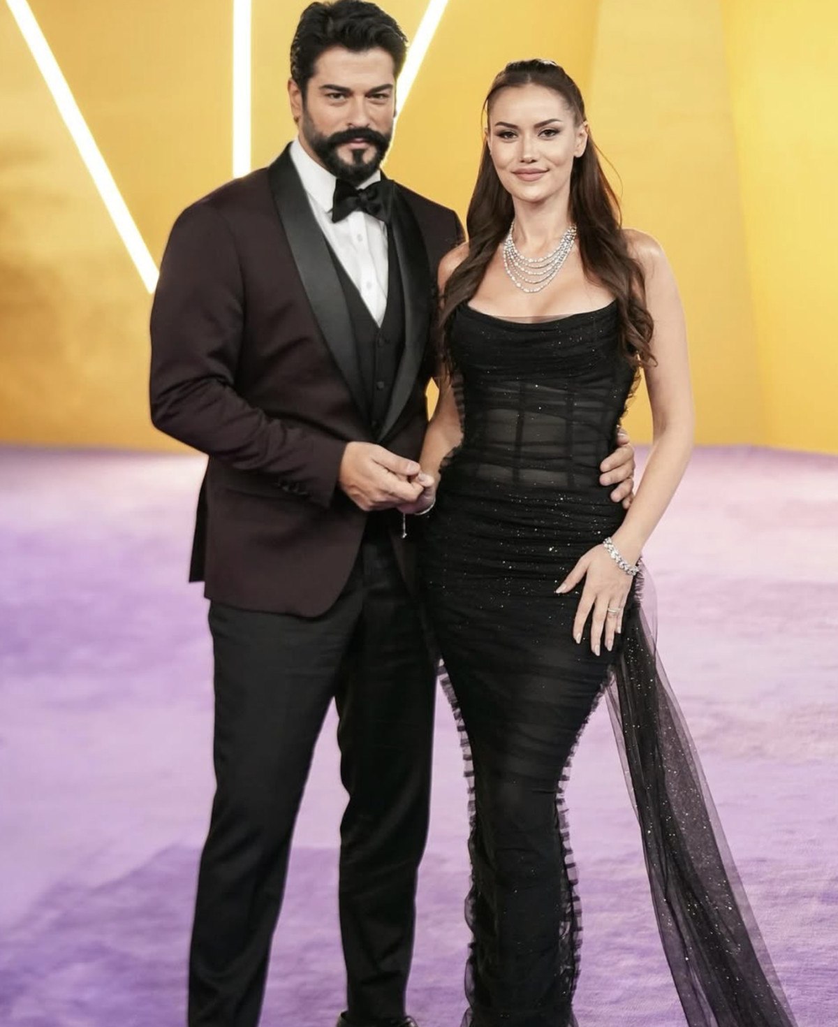 fahriye evcen ve burak ozcivit arasinda kiskanclik krizi 1 HJGMr4OL
