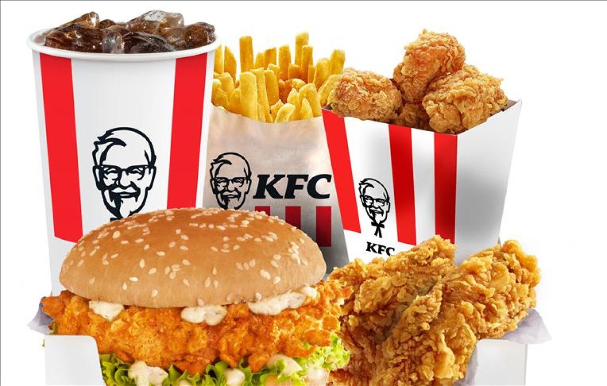 fast food devi kfcnin subeleri kapanmaya basladi 1