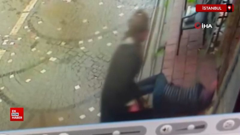 Fatih’teki seyyar satıcı cinayetinin yeni görüntüleri ortaya çıktı 1 fatihteki seyyar satici cinayetinin yeni goruntuleri ortaya cikti Sb9tY91P