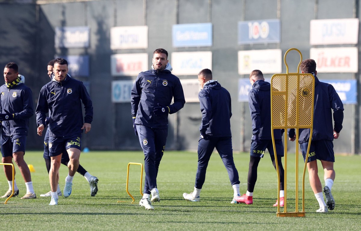 fenerbahce adana demirspor macinin hazirliklarini tamamladi 1 skmbJaSy