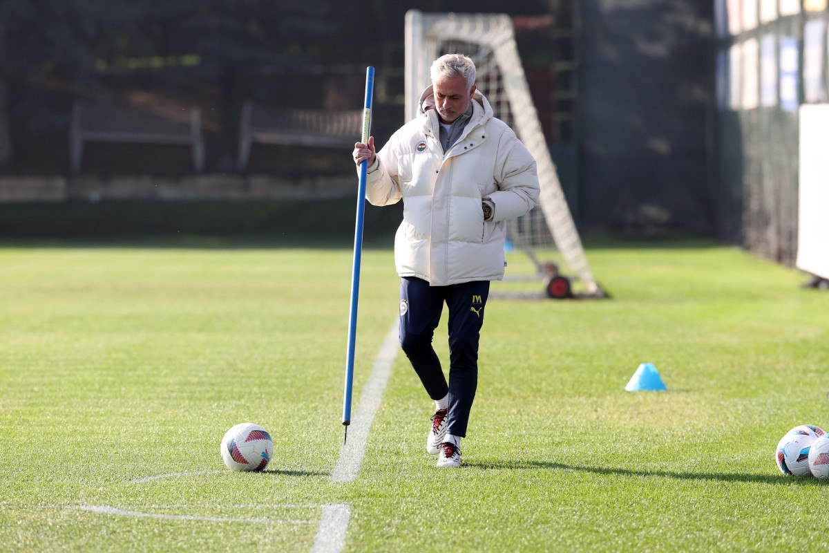 fenerbahce adana demirspor macinin hazirliklarini tamamladi 3 jMOTEwKZ