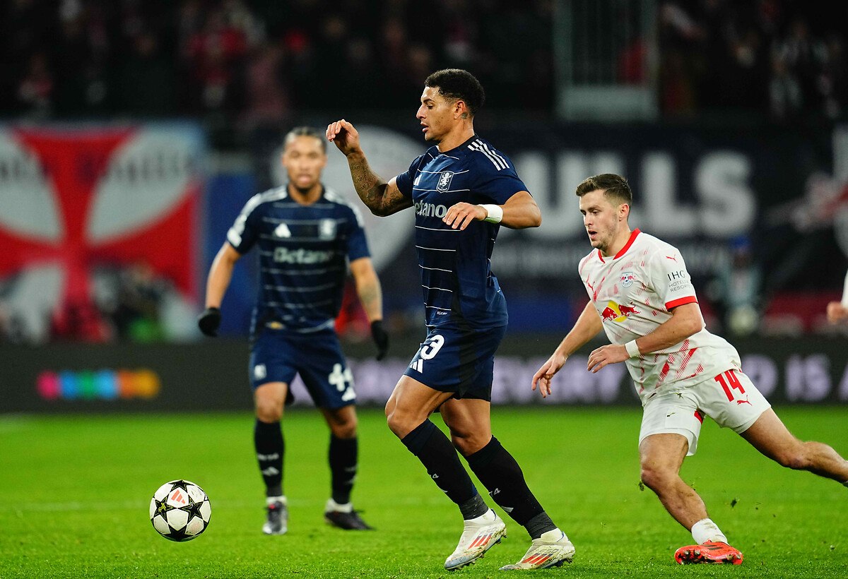 fenerbahce icin geliyor diego carlos 0 2VX8Nsea