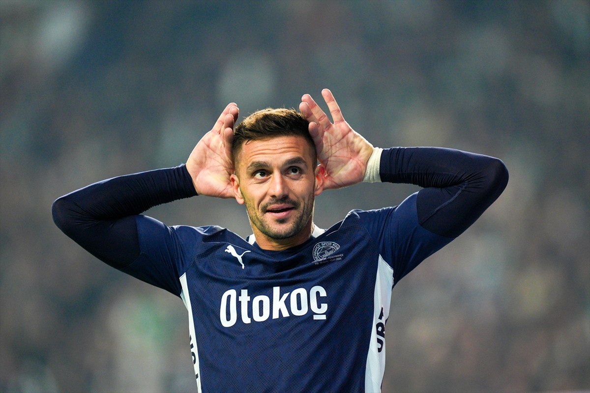 fenerbahcede dusan tadic firtinasi 5 dakikada maci cozdu 0 UztuXYgy