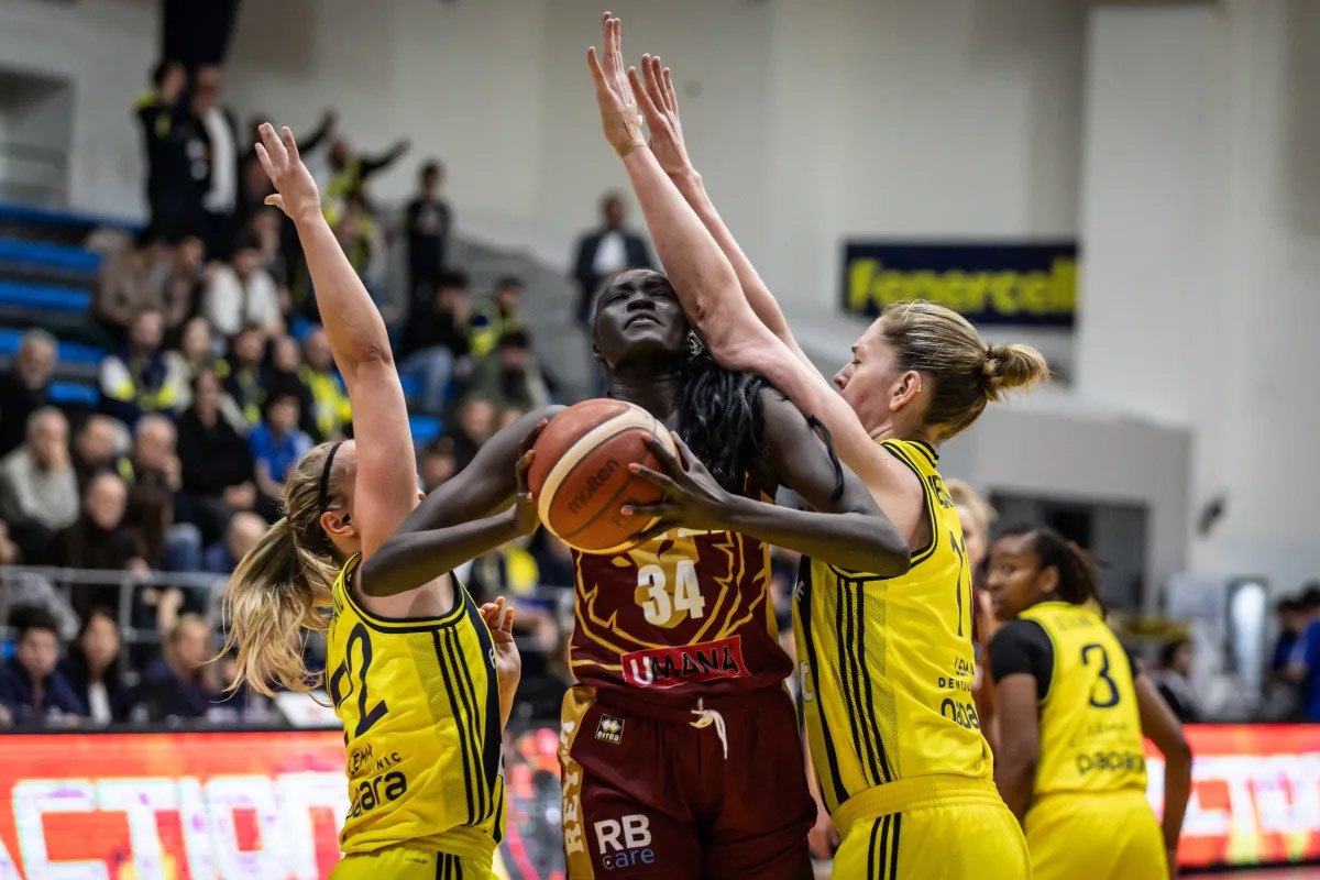 fenerbahceden umana reyere 20 sayilik fark 0
