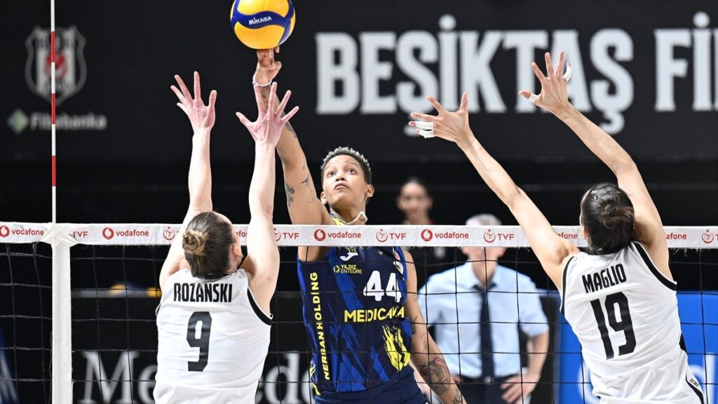 file derbisinde fenerbahce besiktasi devirdi KmFCvOXV