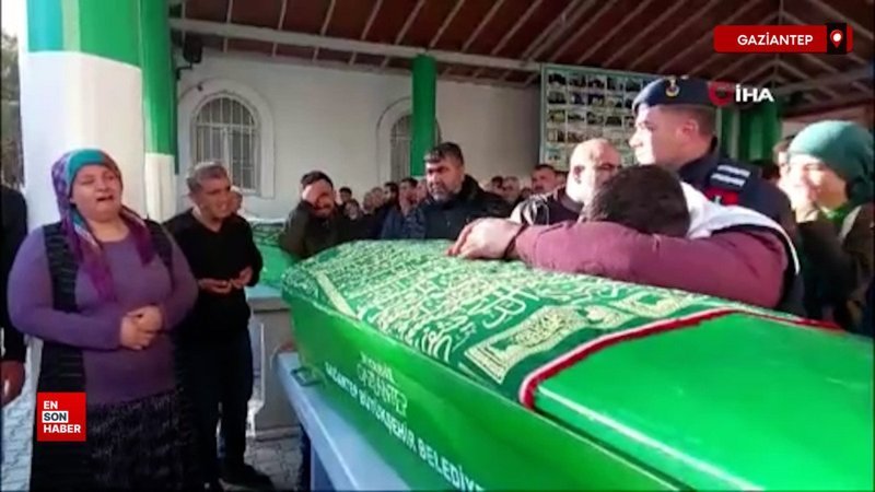 Gaziantep'te yangında ölen 2 çocuk defnedildi 1 gaziantepte yanginda olen 2 cocuk defnedildi NabANOgy