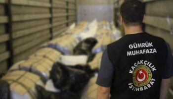 gumruklerde 2025in ilk 15 gununde 15 milyar liralik kacak esya ele gecirildi 7iqEXzMN