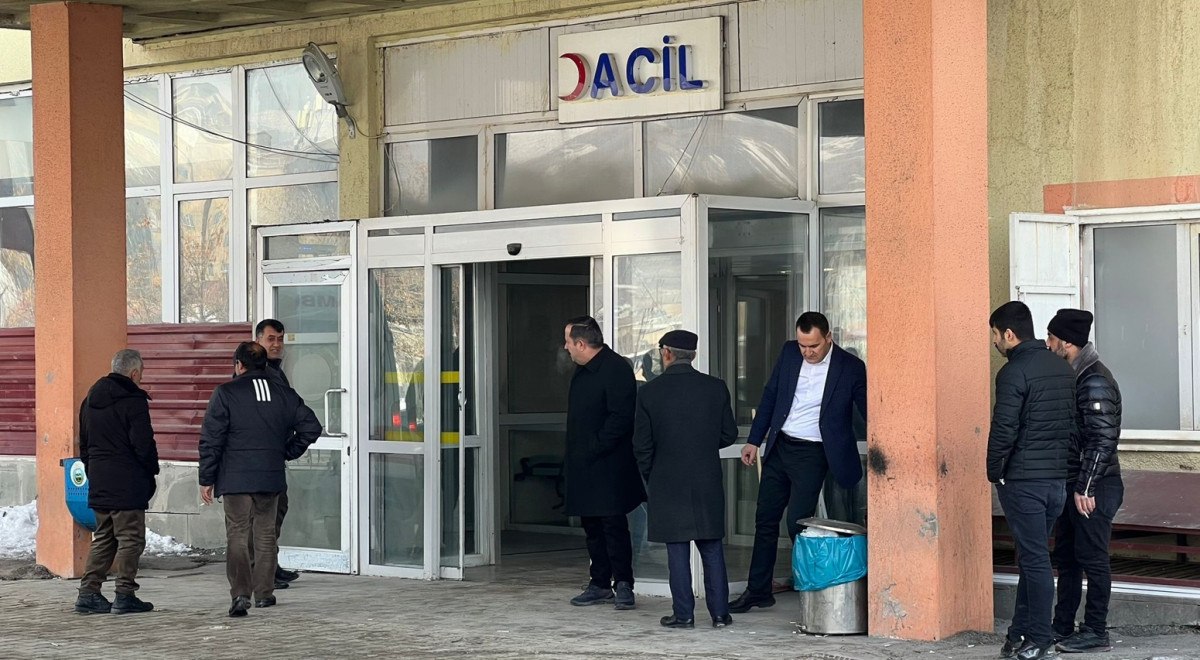hakkaride sokak kopeklerinden kucuk cocuga saldiri 0 jSIYug2q