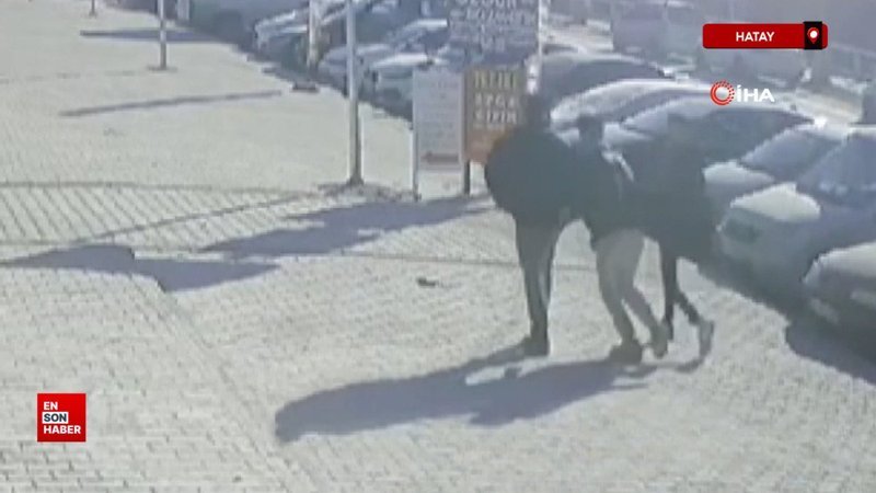 Hatay'da cüzdanını kaybeden kadın cüzdanını bulan 3 gence çağrıda bulundu 1 hatayda cuzdanini kaybeden kadin cuzdanini bulan 3 gence cagrida bulundu