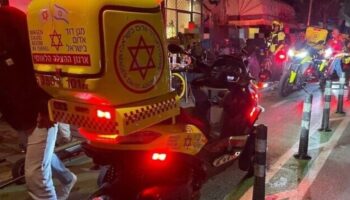 israilde bicakli saldiri panigi 4 kisi yaralandi isBbn3wY