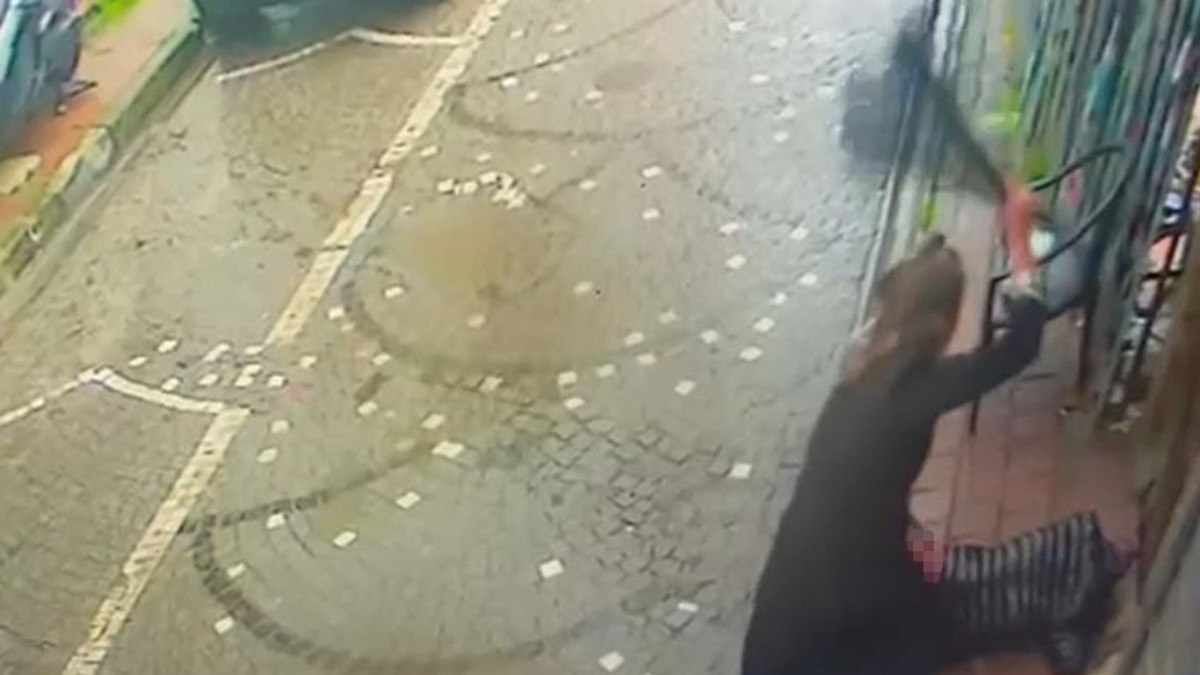 istanbul fatihte isletmeci ile seyyar satici arasindaki cinayetinin yeni goruntuleri ortaya cikti 0 2nllPh3g