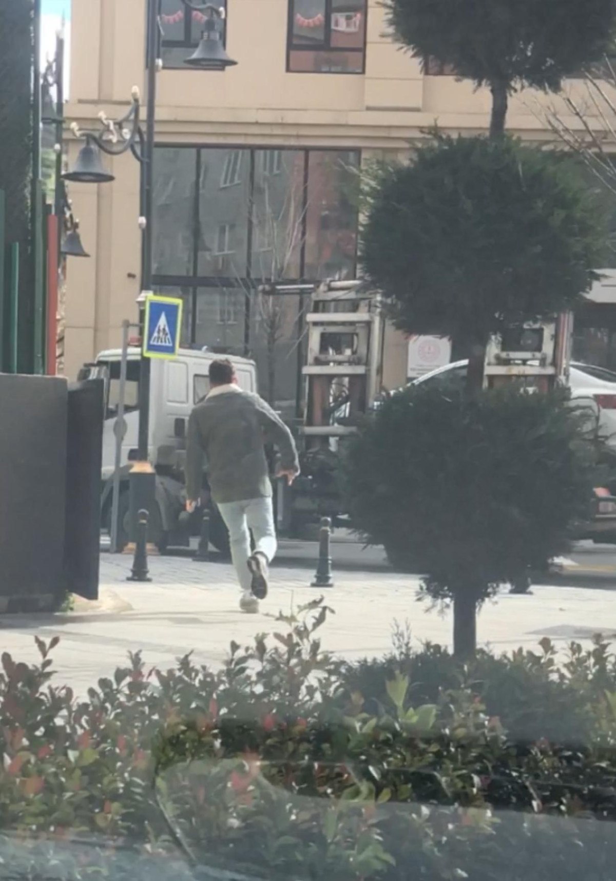 istanbul kagithanede cekiciyi kovaladi surucu aracini son anda kurtardi 6 K88SekUc