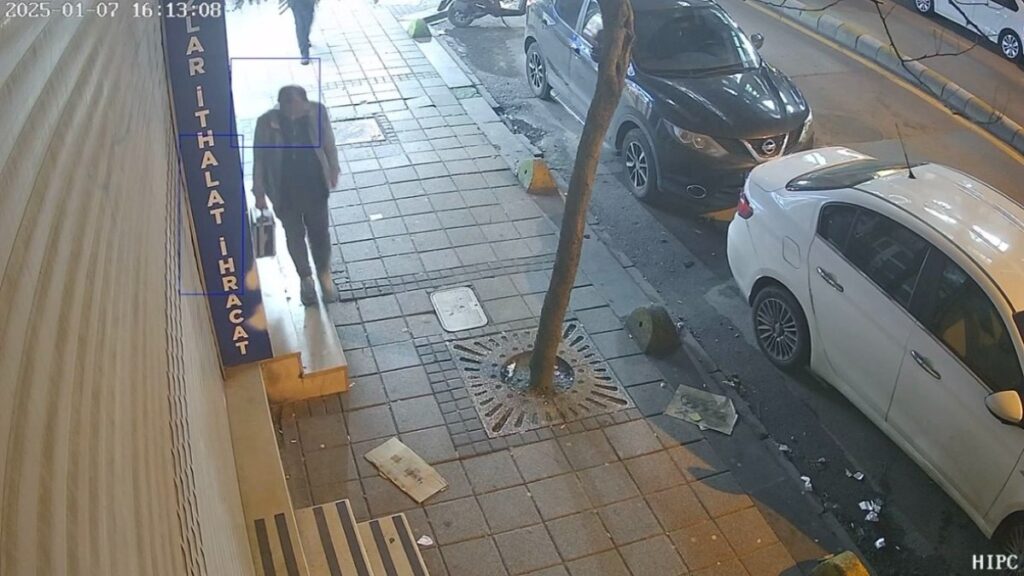 istanbulda alet cantasini calan hirsiz kamerada OKlbttXD