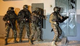 istanbulda deasa para gonderen 12 supheli gozaltinda VSHpj5S4