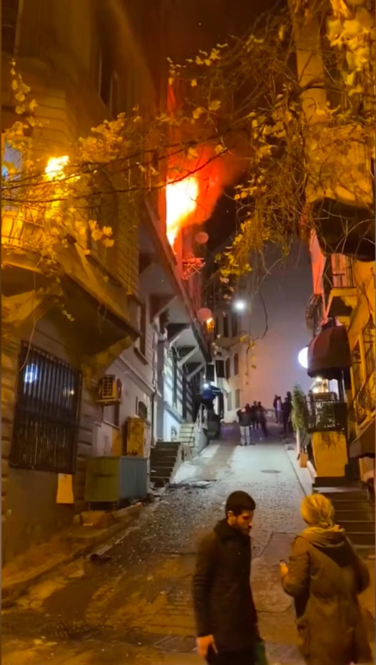 istanbulda iki ayri noktada yangin 2