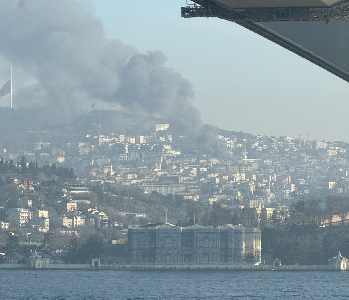 istanbulda korkutan yangin etraf dumanlarla kaplandi 2 c2689dk1