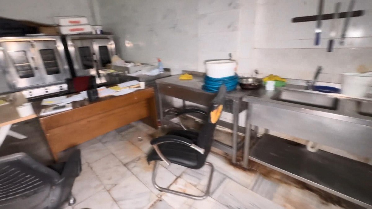 istanbulda muhurlen imalathanede pasta uretirken yakalandilar 5 HTqO3IG2