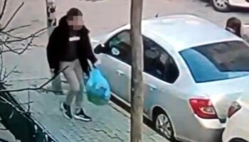 istanbulda yol kenarina cop birakan sahsa para cezasi SZiSMaE2