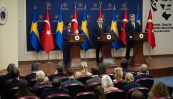 isvec disisleri bakani stenergarddan ypg pyd ve feto aciklamasi jKFzasnI