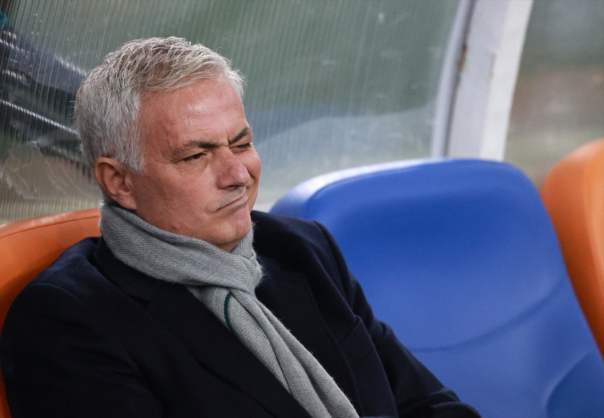 jose mourinhodan lyona ozel taktik edin dzeko yedege 0 91QfGsSh