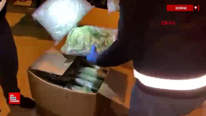 Kapıkule'de iki tırda 30 milyon lira değerinde uyuşturucu ele geçirildi 1 kapikulede iki tirda 30 milyon lira degerinde uyusturucu ele gecirildi Vi9JQlR9
