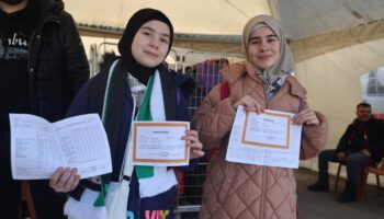 karnelerini alan suriyeli cocuklar aileleriyle birlikte ulkelerine dondu nB6qbhfW