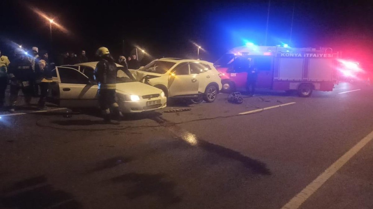 konyada otomobil ile cip carpisti 6 kisi yaralandi 0
