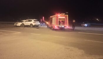 konyada otomobil ile cip carpisti 6 kisi yaralandi r6ijxbIt
