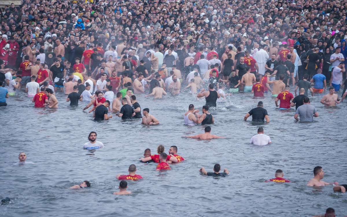 kuzey makedonyada epifani bayrami kutlandi 12