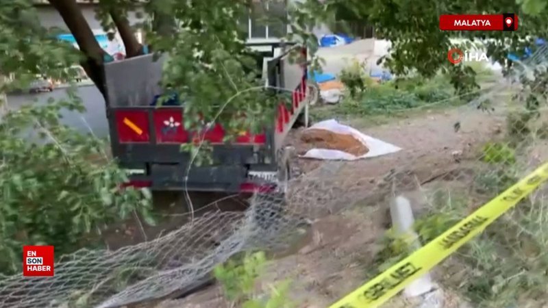 Malatya'da kızlarını traktör kazasında kaybeden baba adalet arıyor 1 malatyada kizlarini traktor kazasinda kaybeden baba adalet ariyor E8ANnTN1
