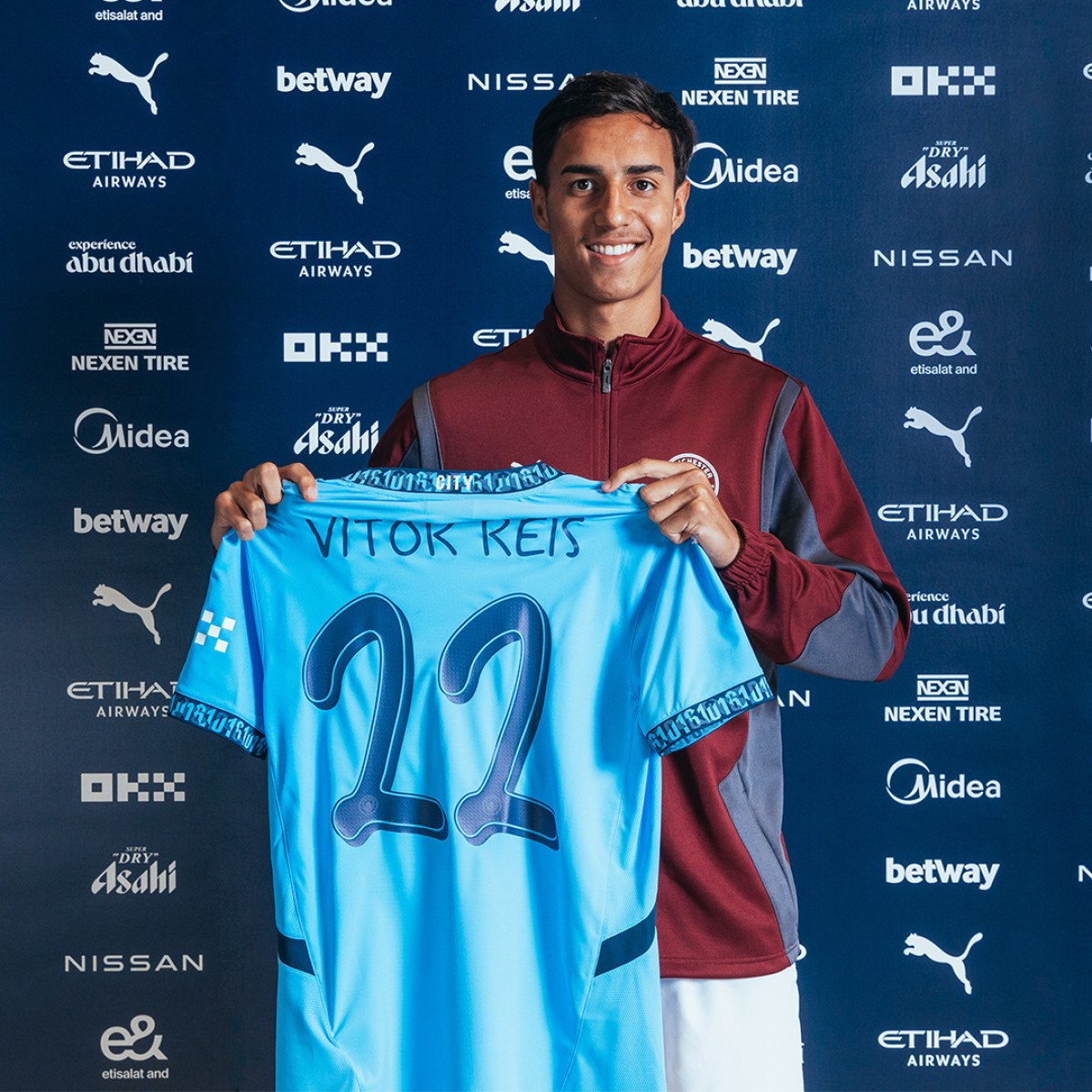 manchester city vitor reisi renklerine bagladi 1 dwbjMlOi