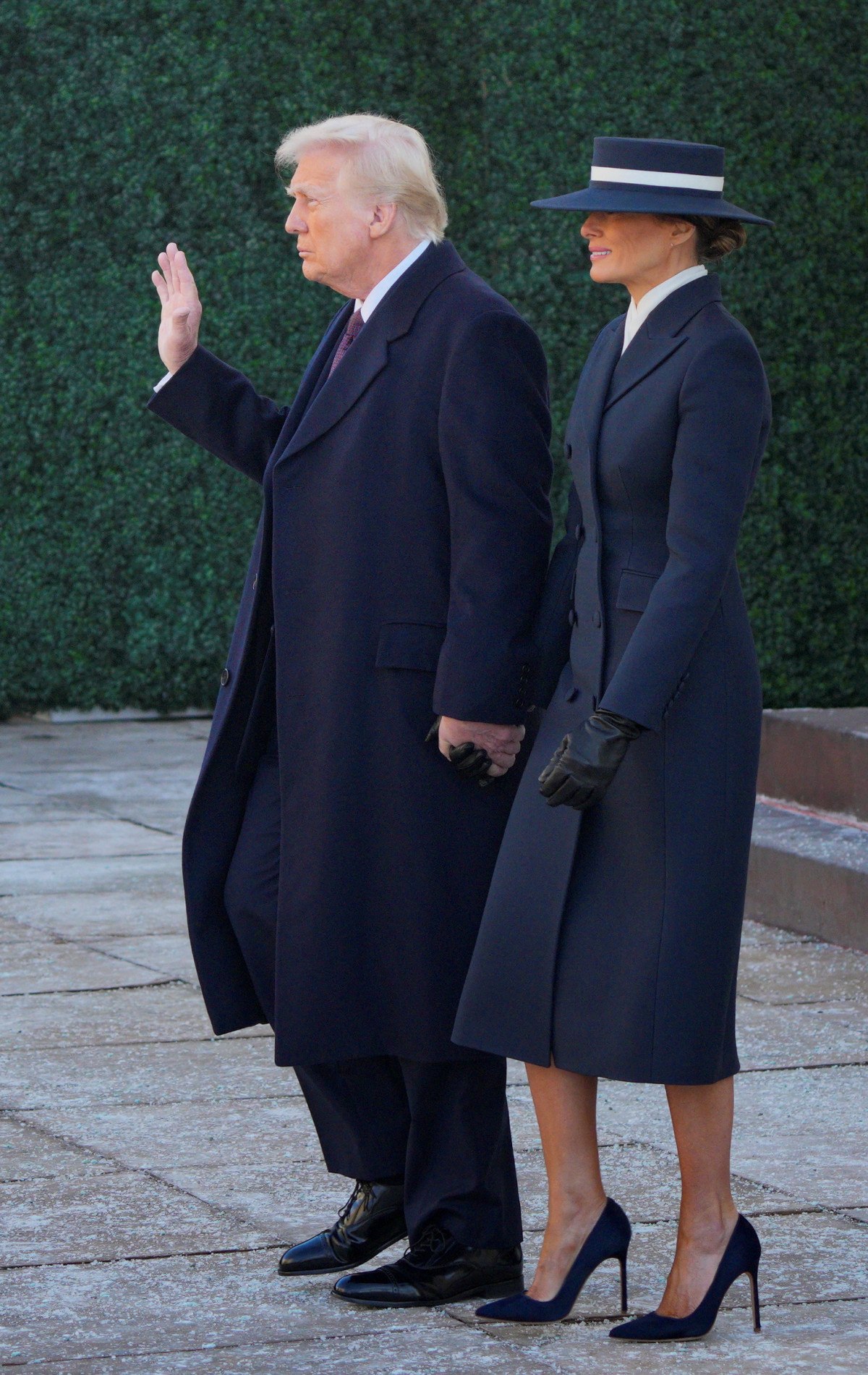 melanianin kiyafeti trumpin esini opmesini engelledi 4 BI6a933p