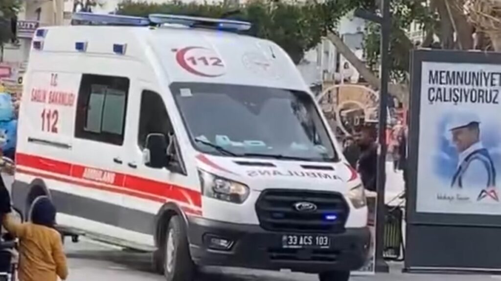 mersinde bir kisi trafik cezasini odemeyen arkadasini silahla yaraladi EyIrDfKf