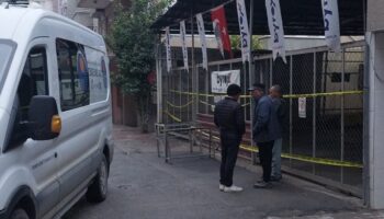 mersinde is yerinde uyuyan genc yangina yakalandi 1 olu BXGjlaOK