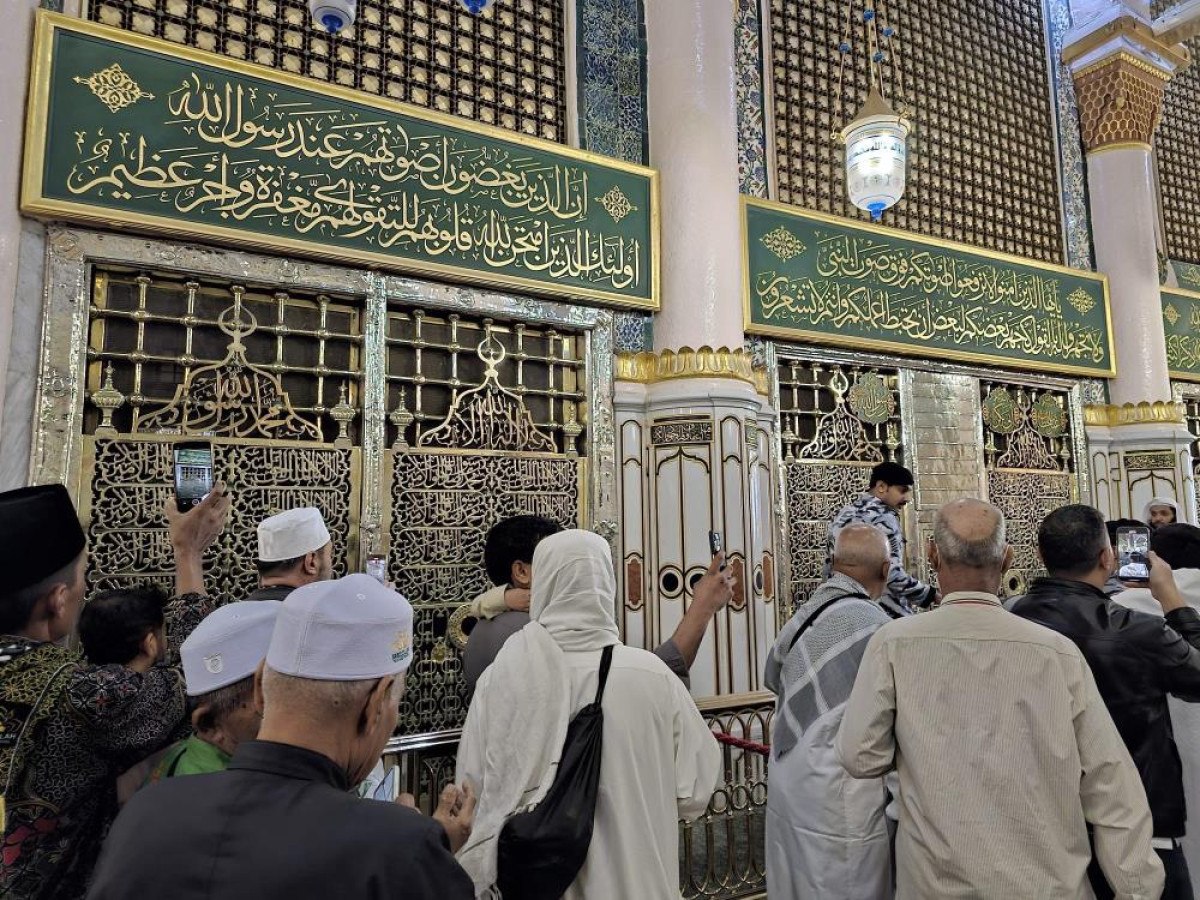 mescid i nebeviye ziyaretci akini binlerce musluman dua etti 2 jYZyaiYt