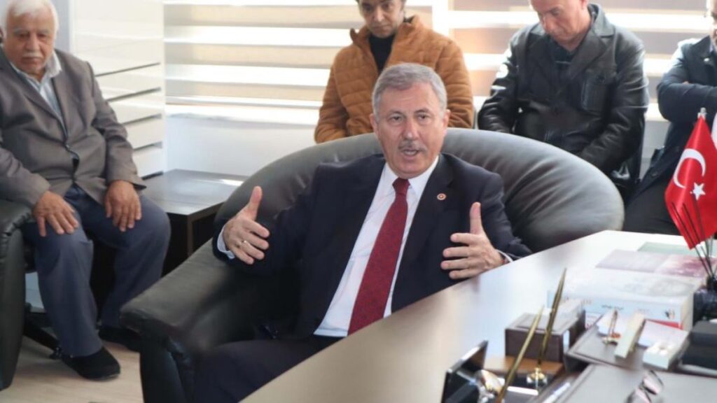 muglada milletvekili selcuk ozdag gazeteciyi azarladi wNk8TldM