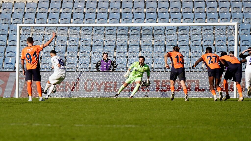 muhammed sengezer yine penalti kurtardi AHv9NOjX