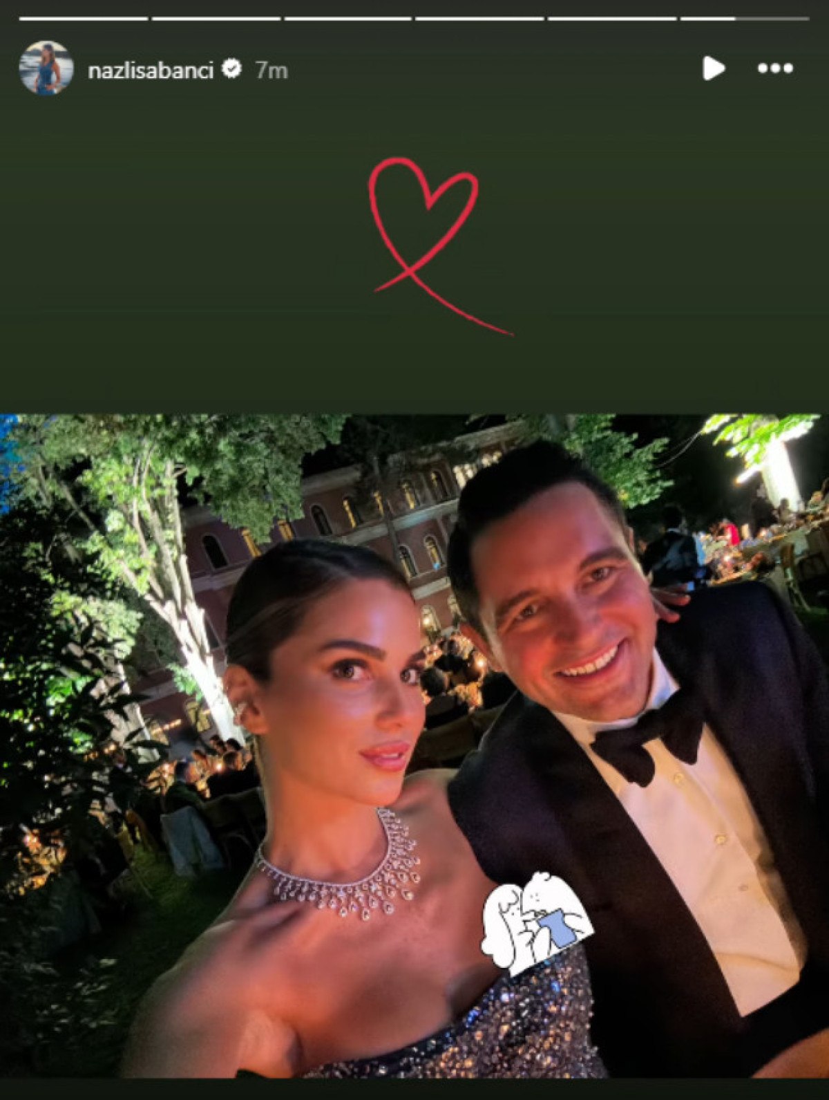 nazli sabancidan kocasi haci sabanci ile ask pozlari 2 qdZw3uA2