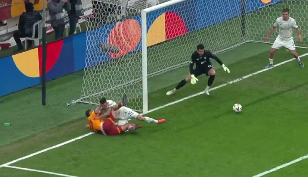 once kirmizi kart sonra penalti ali sami yende ilginc anlar 2 Ma49CRnT