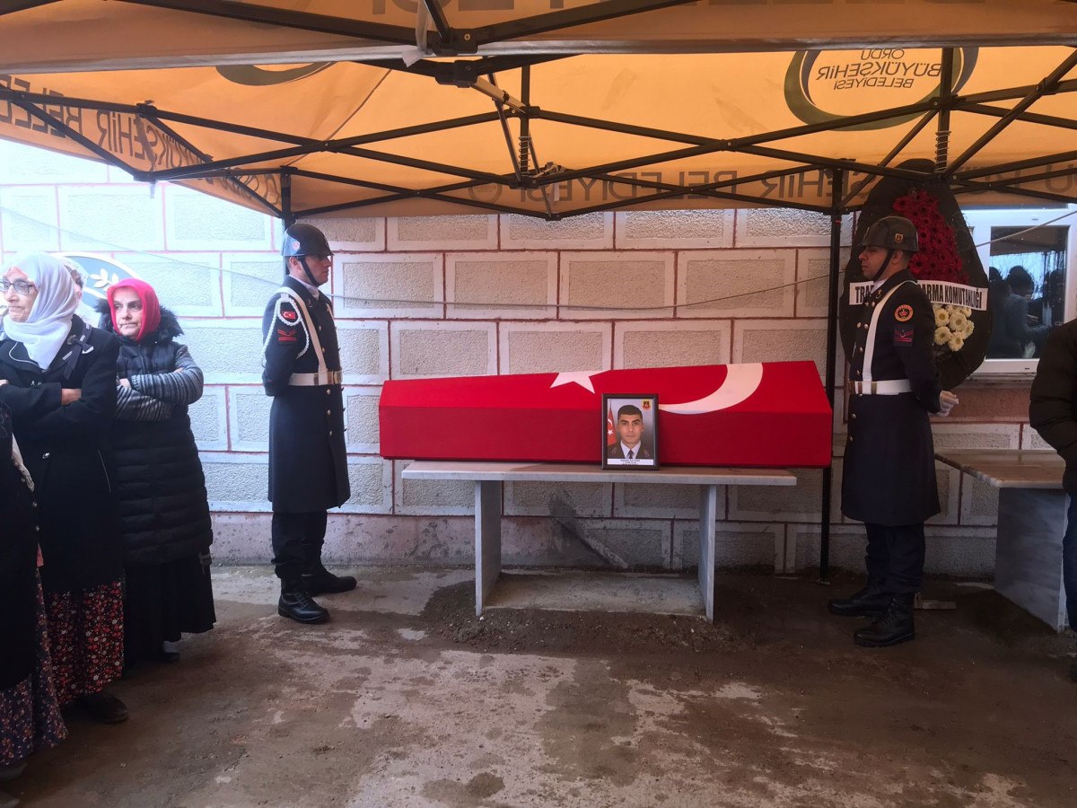 orduda uzman cavus onder ozturk kazada hayatini kaybetmisti son yolculuguna ugurlandi 1 sVkhsXZQ