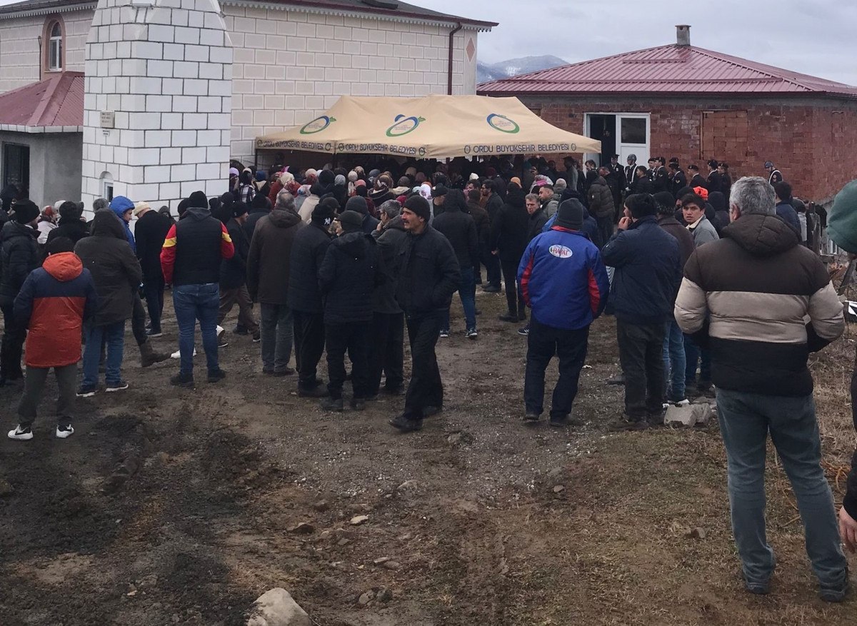 orduda uzman cavus onder ozturk kazada hayatini kaybetmisti son yolculuguna ugurlandi 2 RHdvnsyG
