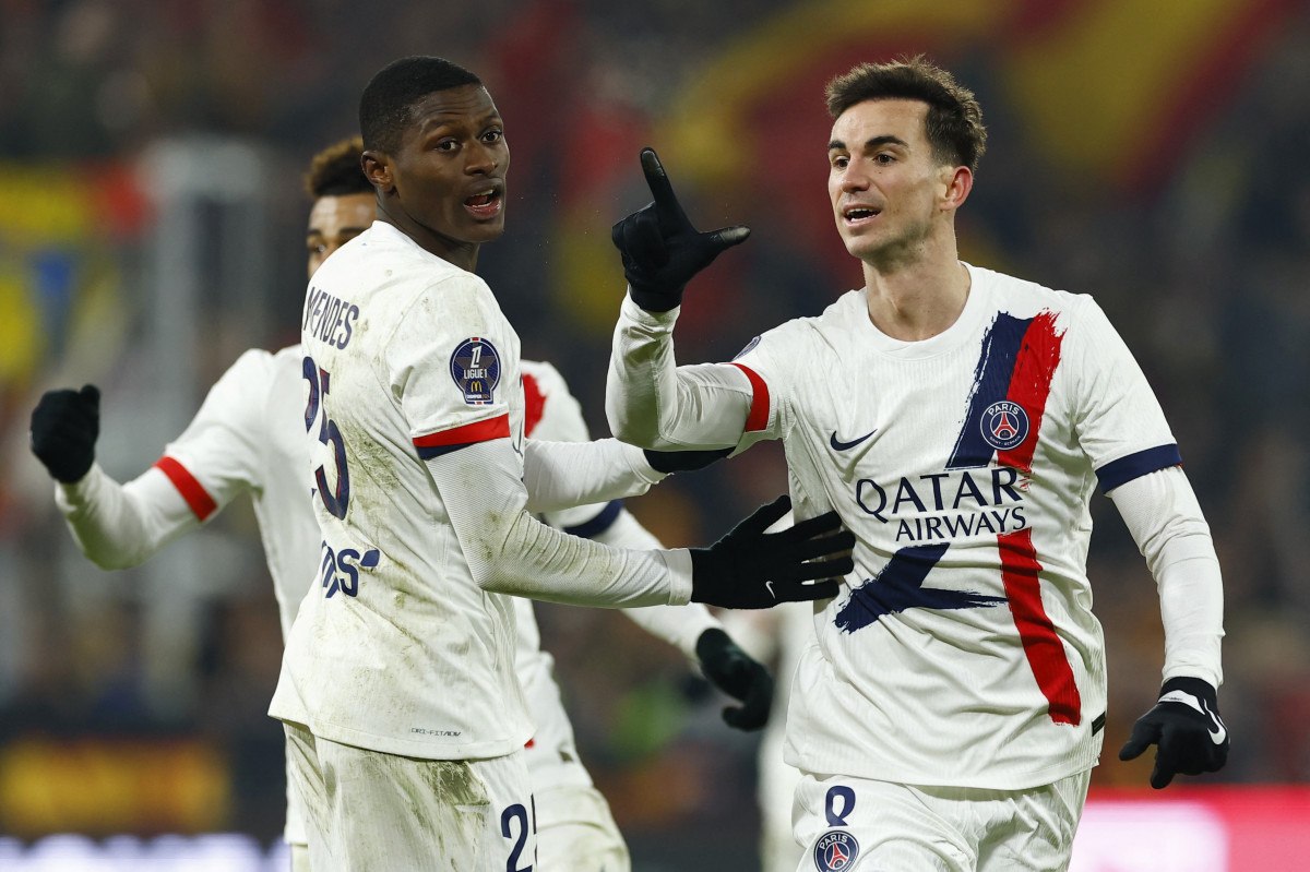paris saint germain lens karsisinda surprize izin vermedi 0 guJebubV