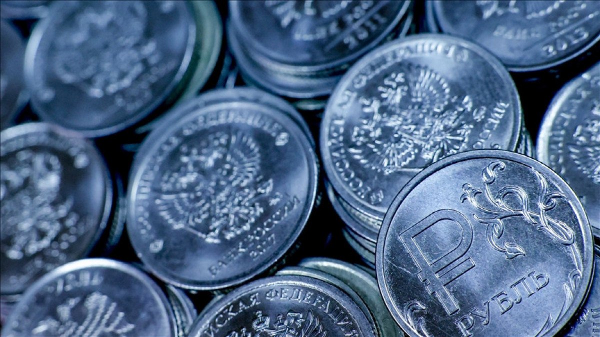 rusya butcesi gecen yil yaklasik 35 trilyon ruble acik verdi 0 s1z4XXi8