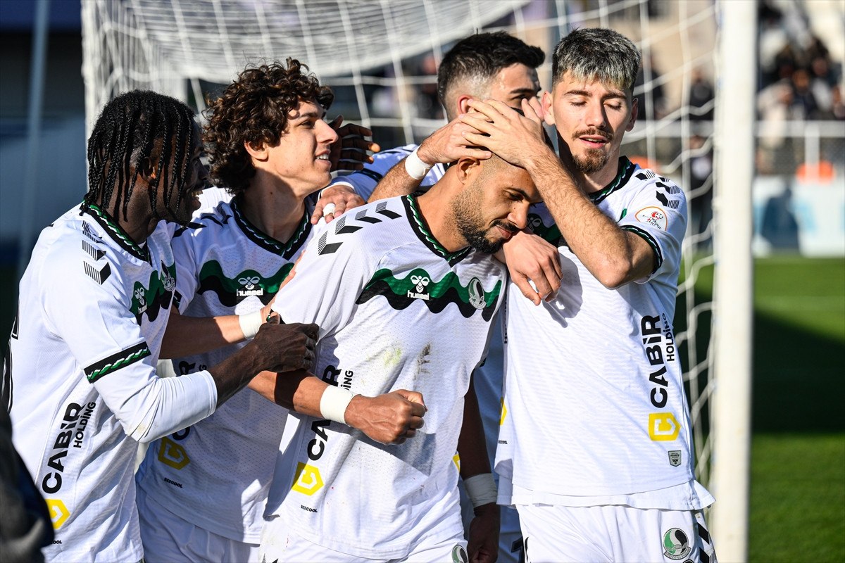 sakaryaspor ankara keciorengucunu maglup etti 1 FCzNu9Zs