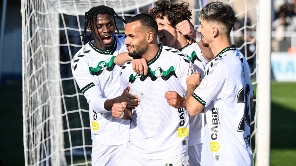 sakaryaspor ankara keciorengucunu maglup etti pb1p48NY