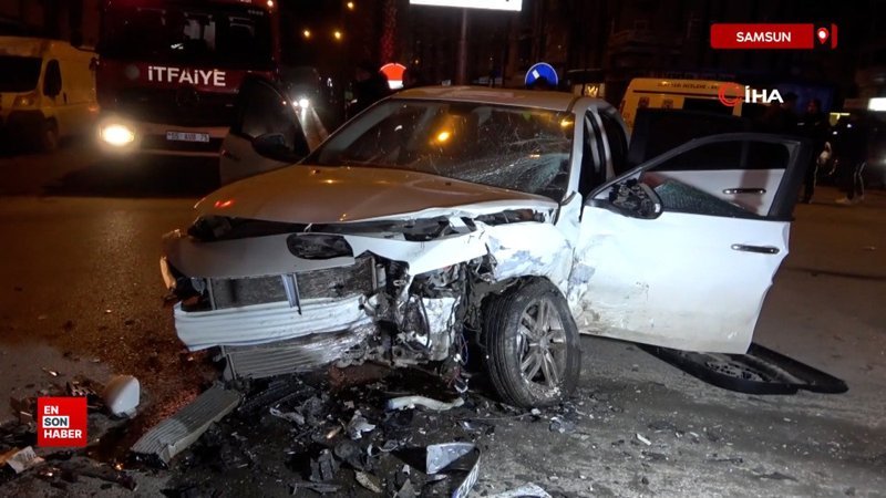 Samsun'da polisin dur ihtarına uymayan ehliyetsiz sürücü kaza yaptı 1 samsunda polisin dur ihtarina uymayan ehliyetsiz surucu kaza yapti Ybcas6Fw