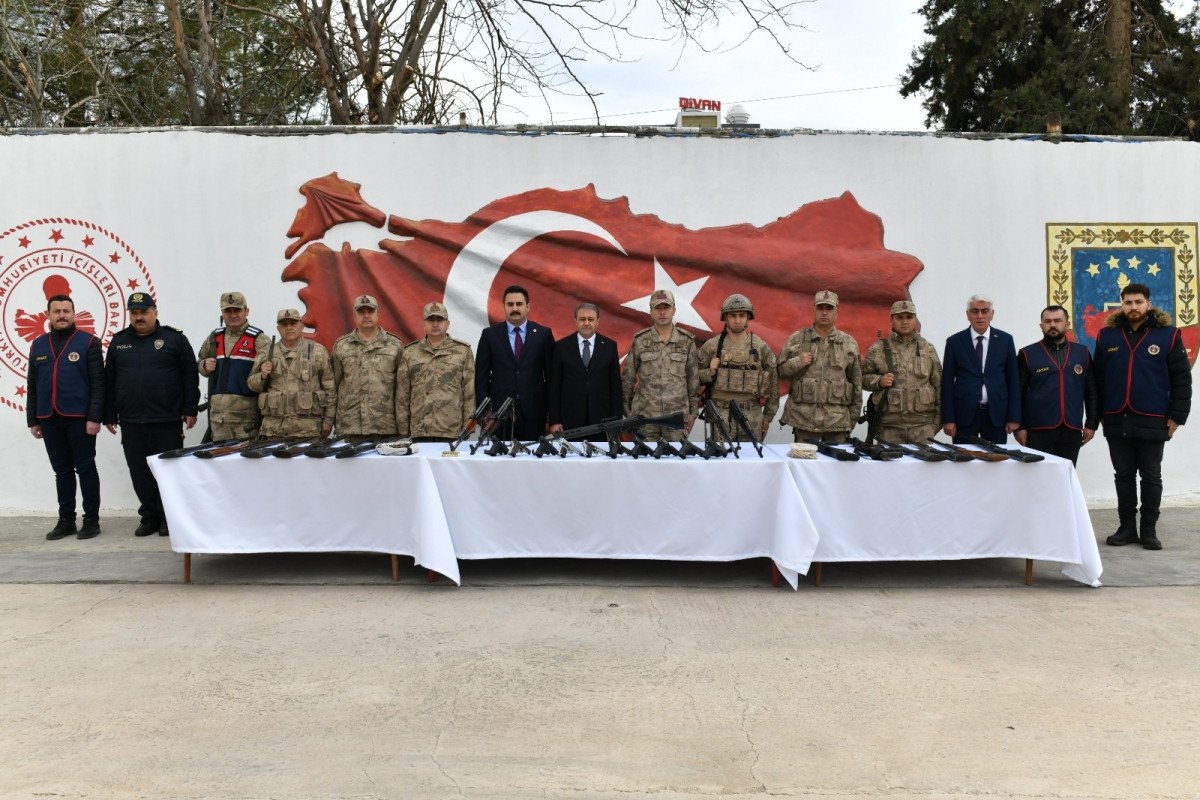 sanliurfada silah kacakcilarina operasyon 22 gozalti 3 VCF33Ztw