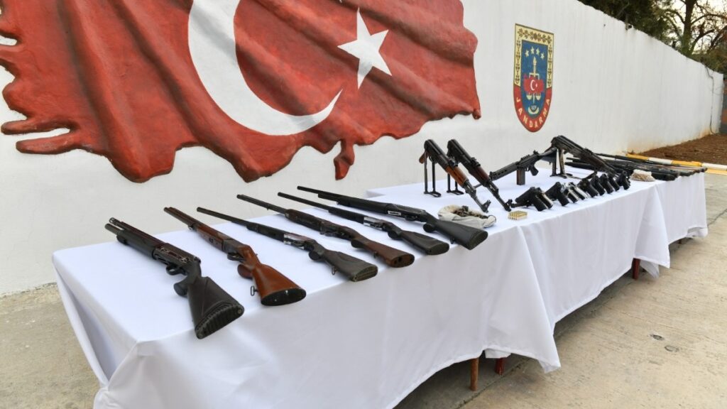 sanliurfada silah kacakcilarina operasyon 22 gozalti xYL8OAgT