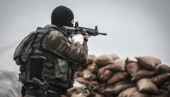 son dakika irak ve suriyenin kuzeyinde 4 terorist olduruldu hLcMbt83