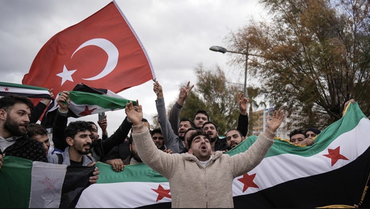 suriye savunma bakani ebu kasra turkiye ile iliskilerimiz mukemmel olacak 1 bmYQUtYM
